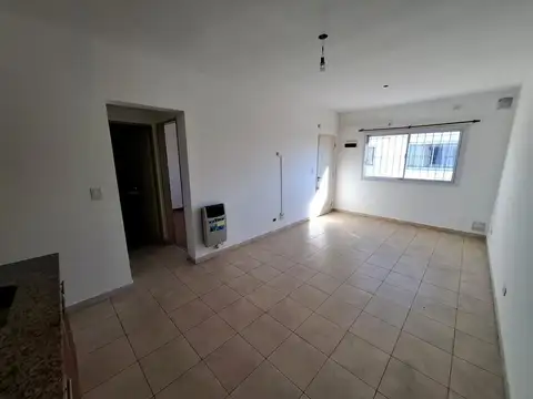 Departamento en Alquiler en Tapiales, $ 580.000