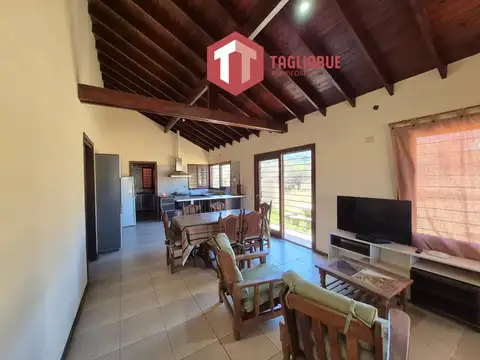 Casa 7 ambientes con 4 baños