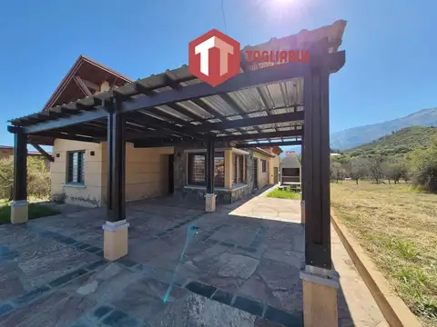 Casa con Departamento y Pileta en Merlo, San Luis