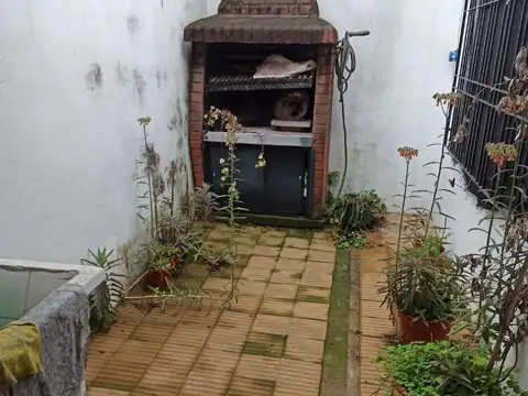 Depto Tipo Casa en Venta en Castelar, USD 85.000