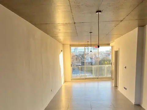 Amplio monoambiente c posib de dividir bcon a estrenar amenities