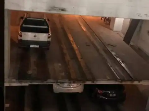 Av Rivadavia 500 San Nicolás Cochera 5toSS u$9.000