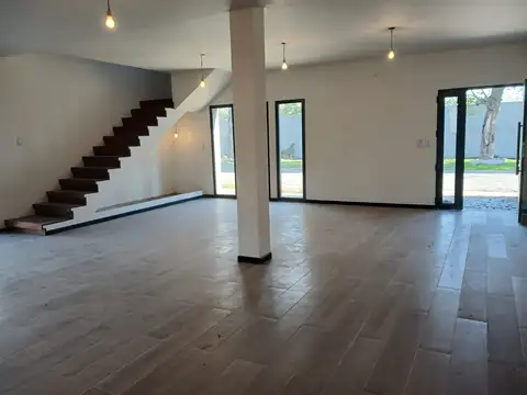 Casa de 5 ambientes en Barrio Cerrado Agustinas H – Hurlingham