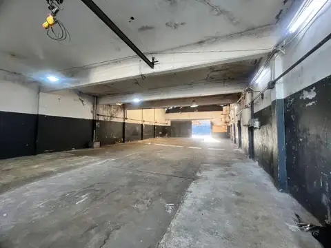 Deposito en Alquiler 400m2 + Trifasica