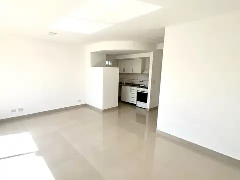 Departamento en Alquiler en Primera Junta, $ 700.000