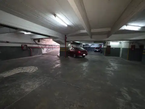 VENTA ESPACIO GUARDA COCHE - AMPLIO - VILLA LURO
