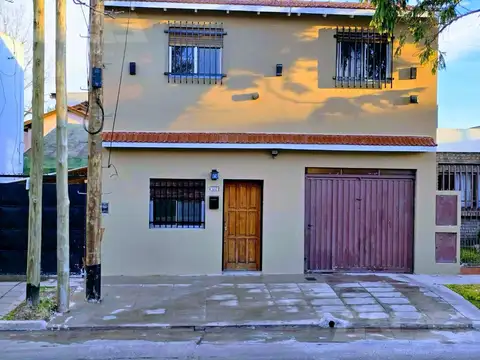 Hermoso dúplex 3 ambientes apto crédito en Castelar Norte, con terraza y excelente ubicación