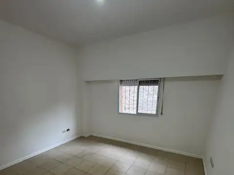 DEPARTAMENTO DE PASILLO DOS DORMITORIOS - LOTE 6