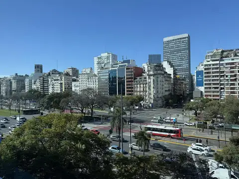 Oficina 8 ambientes con 3 baños