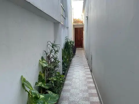 Depto Tipo Casa en Alquiler de 3 ambientes