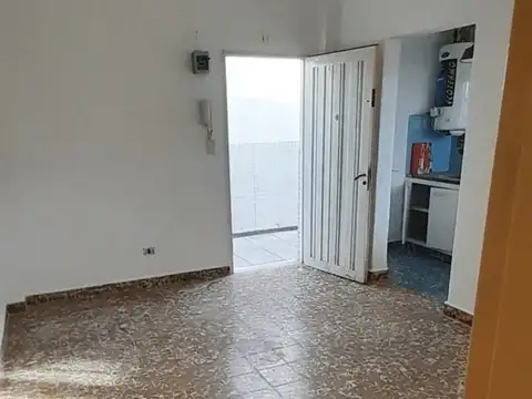 ALQUILER-VILLA LUZURIAGA-2 AMB.+PATIO+LAVADERO- PB -SIN EXPENSAS-ZONA UNIVERSIDAD LA MATANZA  