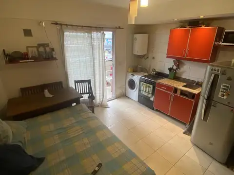 VENTA - DPTO. 2 AMBIENTES C/ BALCÓN - 1ER PISO - PERMUTA