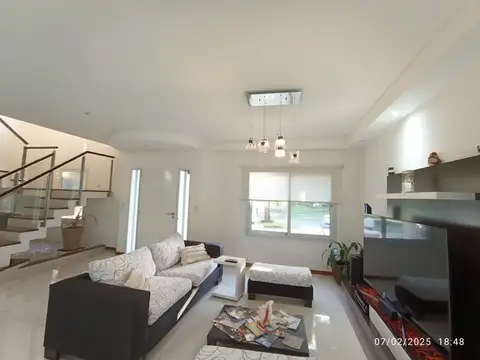 Casa en Venta en Lujan, USD 550.000