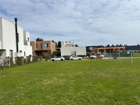 Terreno en Venta 32  mts Fondo