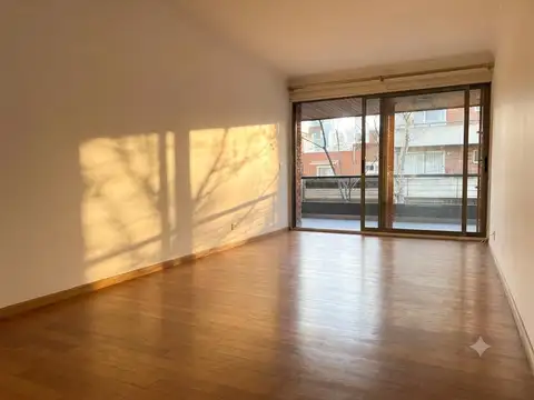 Excelente departamento al frente con amplio balcón corrido en inmejorable zona. Edificio FULL AMENITIES
