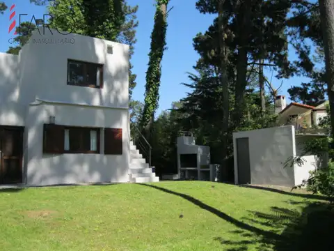 Casa en alquiler, 4 dormitorios, Pinares.