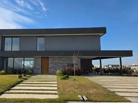 Casa En La Alameda Canning