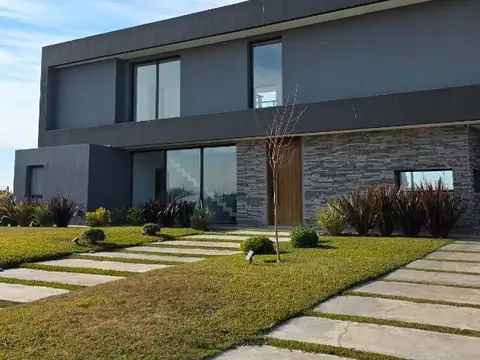 Casa de 5 habitaciones La Alameda canning