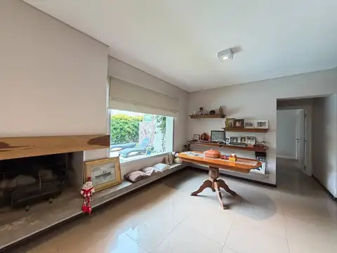 Casa en Alquiler en Funes, USD 3.000