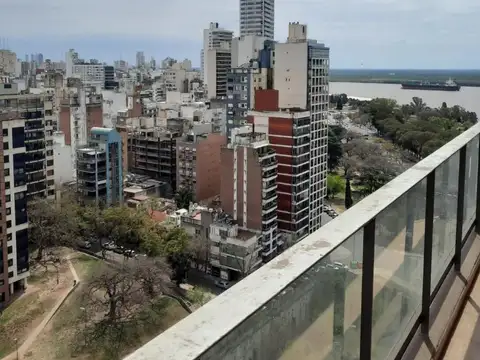 Monoambiente en alquiler, con vista al río.