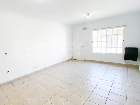 Casa en Alquiler en Olivos Golf, $ 2.100.000