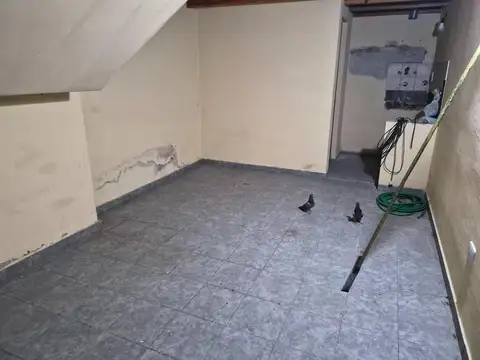 LOCAL COMERCIAL VIDRIADO EN ZONA CENTRO