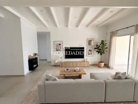 Venta de Casa 4 Ambientes en San Ramón, Pilar