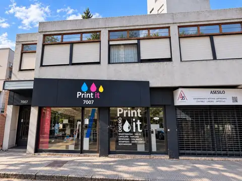 *OFICINA MONOAMBIENTE CON BAÑO *EN 1ER PISO