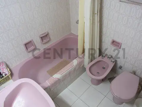 Departamento 5 ambientes con 2 baños