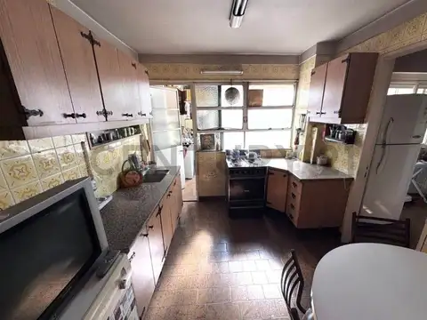 Avenida Carabobo 100, Piso 3