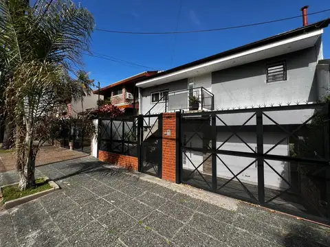 Casa 4 ambientes en venta en Martínez