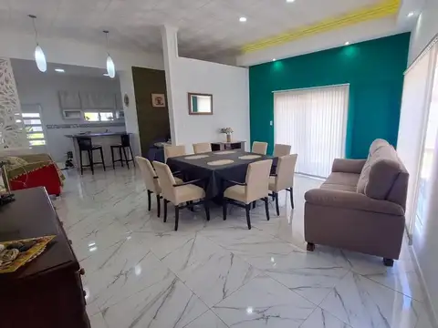 Casa en Venta en Oro Verde, USD 175.000