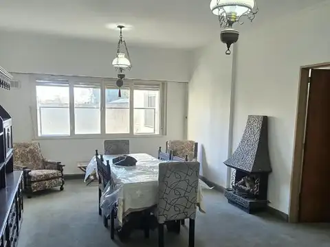 Departamento 5 ambientes con 2 baños