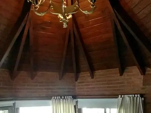 ALQUILER CASA EN VALERIA  TEMPORADA 2027
