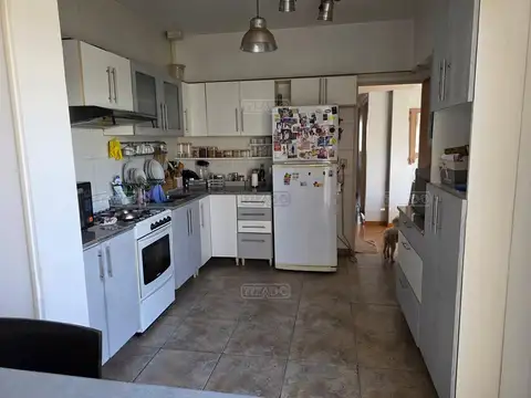 Departamento 4 ambientes con 3 baños