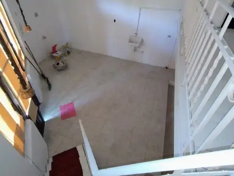 Local en Alquiler en Refinerias, $ 500.000