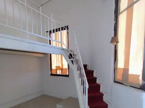 Local en Bº Refineria, con tipico estilo!