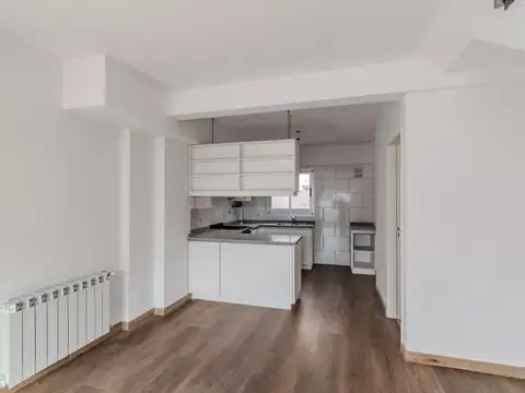 Depto Tipo Casa en Venta en Villa del Parque, USD 169.900