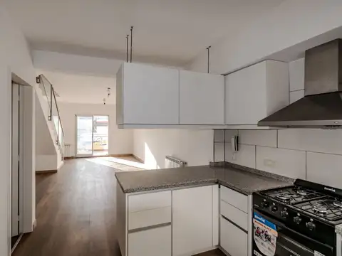 Depto Tipo Casa en Venta de 3 ambientes