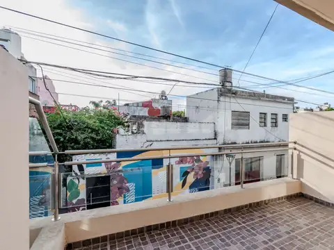 Depto Tipo Casa 3 ambientes con 2 baños