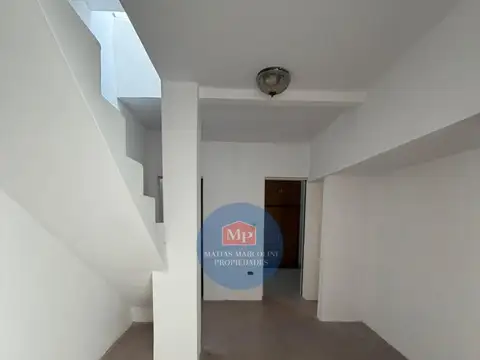 Depto Tipo Casa en Alquiler de 1 dormitorio