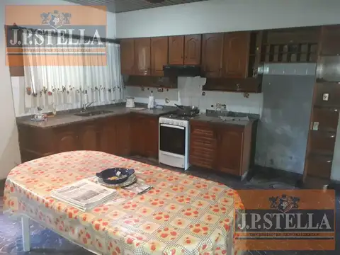 Casa 3 ambientes con 2 baños
