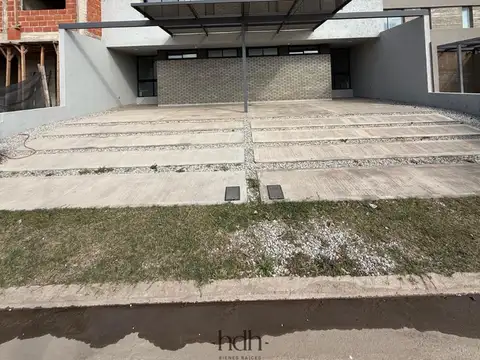 Solares de Manantiales