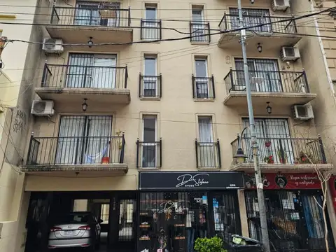DEPARTAMENTO EN ALQUILER 2 AMBIENTES CON COCHERA