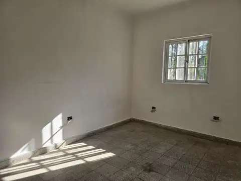 Se vende casa de 2 dormitorios Sauce Viejo centro