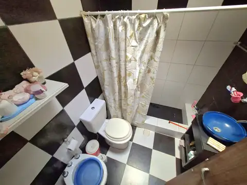 Venta casa 4 amb con quincho y pileta