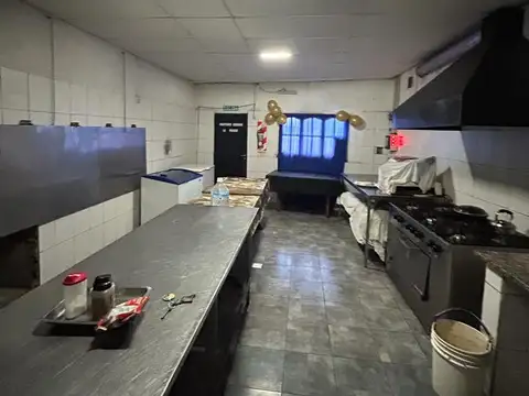 CASA CON SALON EN VENTA - ESPAÑA 2621/23 - VILLA GOBERNADOR GALVEZ