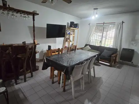 Depto Tipo Casa en Venta de 4 ambientes