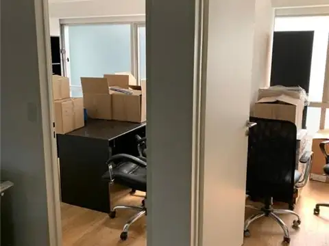 Oficina 4 ambientes con 2 baños