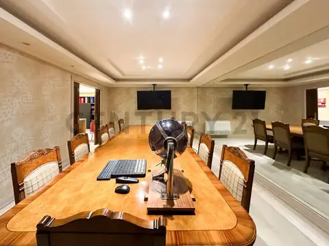 Oficina en Venta con 6 cocheras